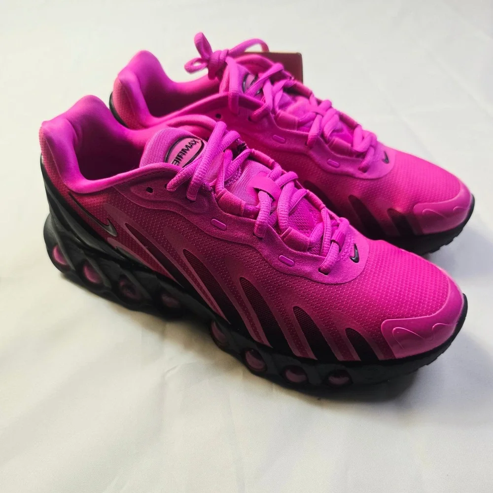 Nike Women's Air Max Dn8 Sneakers 8.5 Hyper Pink Black HF5509-601 Athletic Shoes
